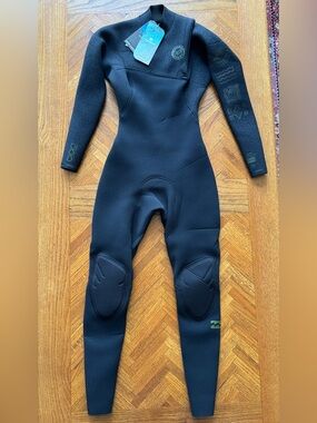 NWT Billabong Women’s 3/2 Salty Dayz Wetsuit